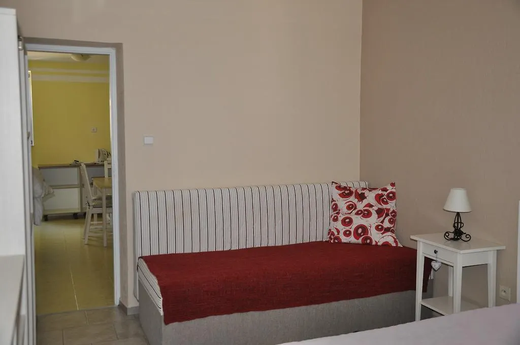 Villa Olma Trogir 0*, Okrug Gornji